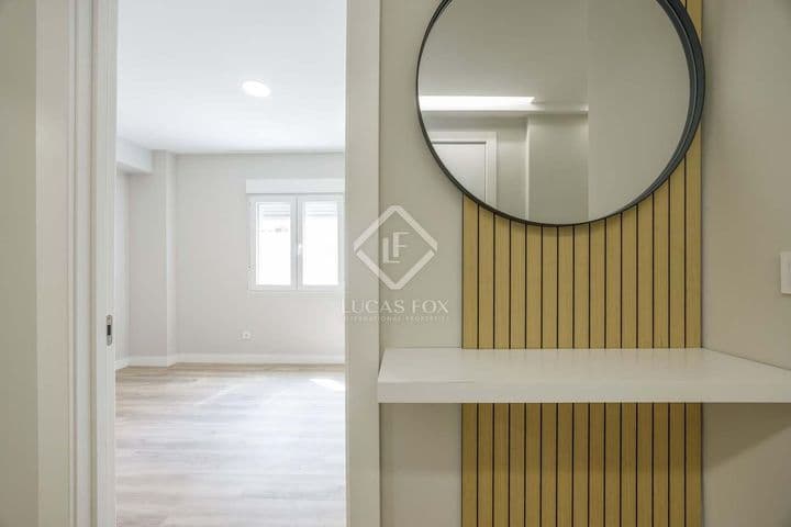 4 bedrooms apartment for rent in Valencia, Spain - Image 9