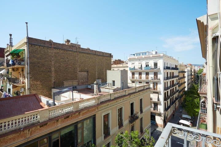 2 bedrooms apartment for rent in Sants-Montjuic, Spain - Image 9