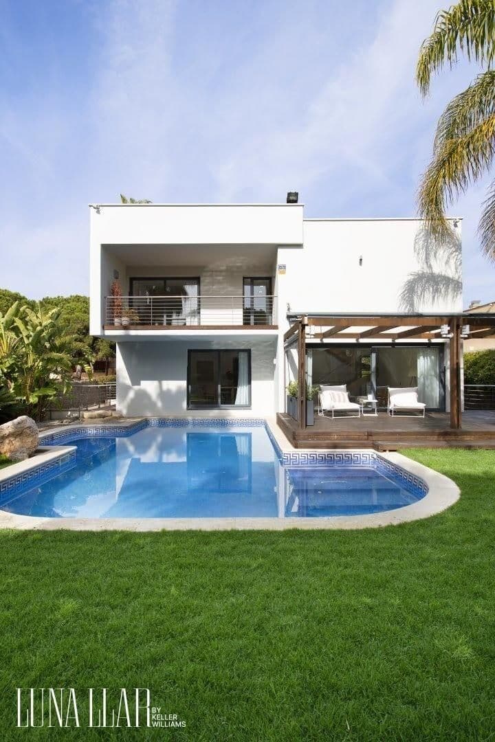 5 bedrooms house for rent in Gava, Spain - Image 11