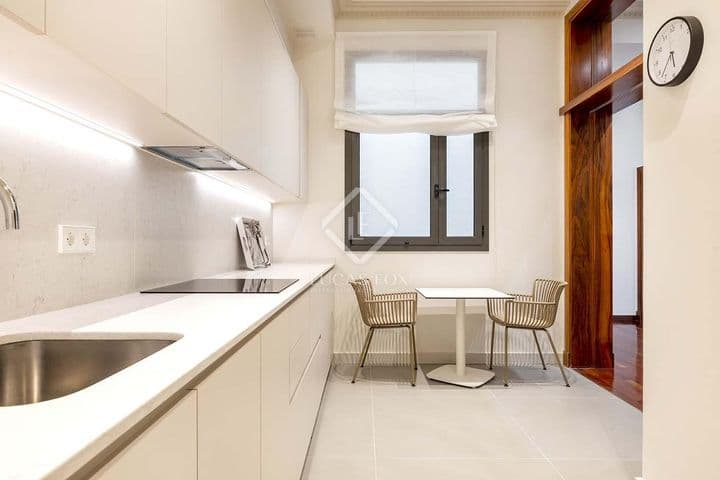 2 bedrooms apartment for rent in Barcelona, Spain - Image 10