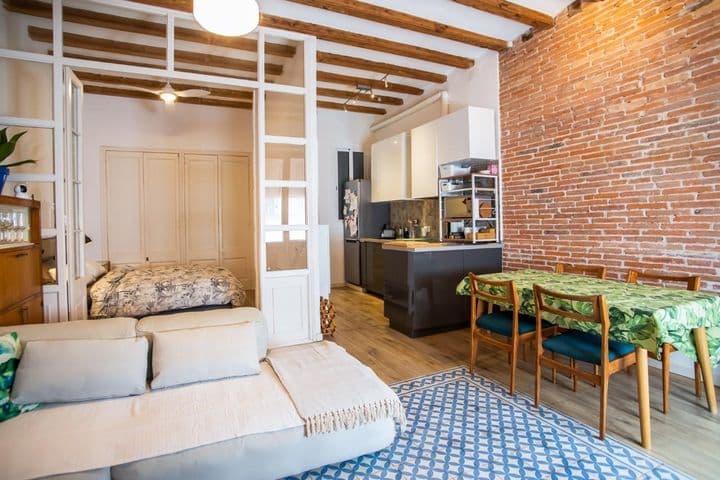 1 bedroom apartment for rent in Ciutat Vella, Spain - Image 4