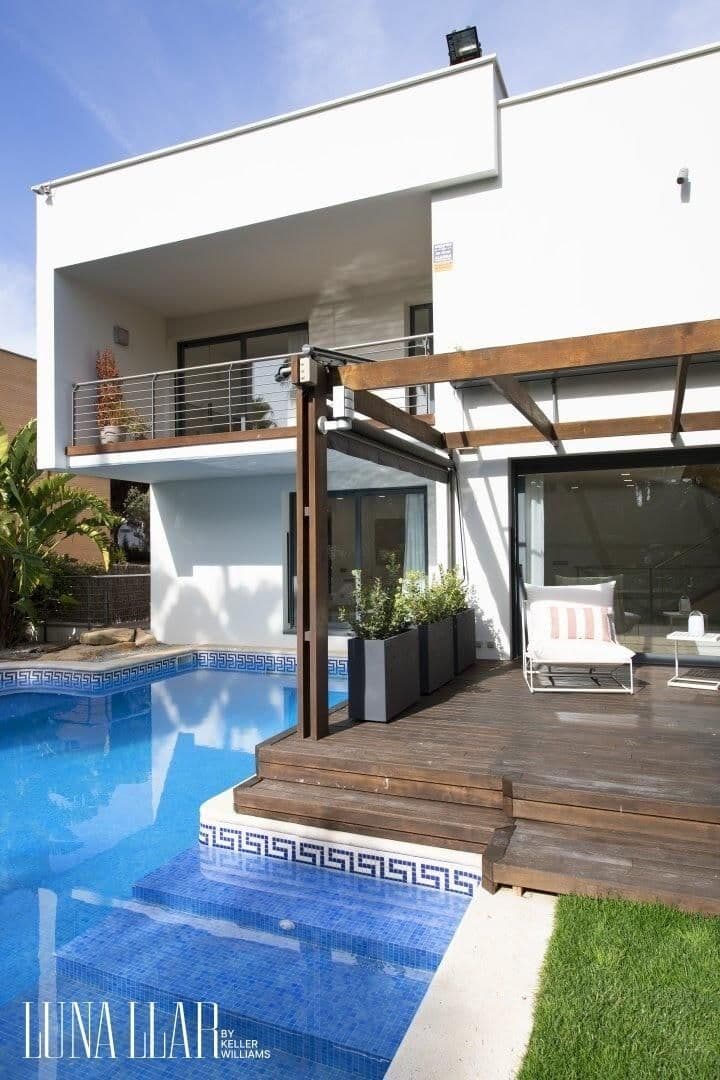 5 bedrooms house for rent in Gava, Spain - Image 9