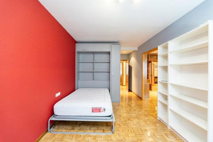 3 bedrooms apartment for rent in Chamartin, Spain - Image 11