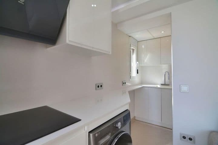 1 bedroom apartment for sale in Fuengirola, Spain - Image 11