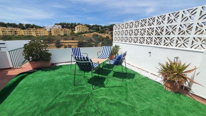 2 bedrooms house for rent in Riviera del Sol, Spain - Image 5