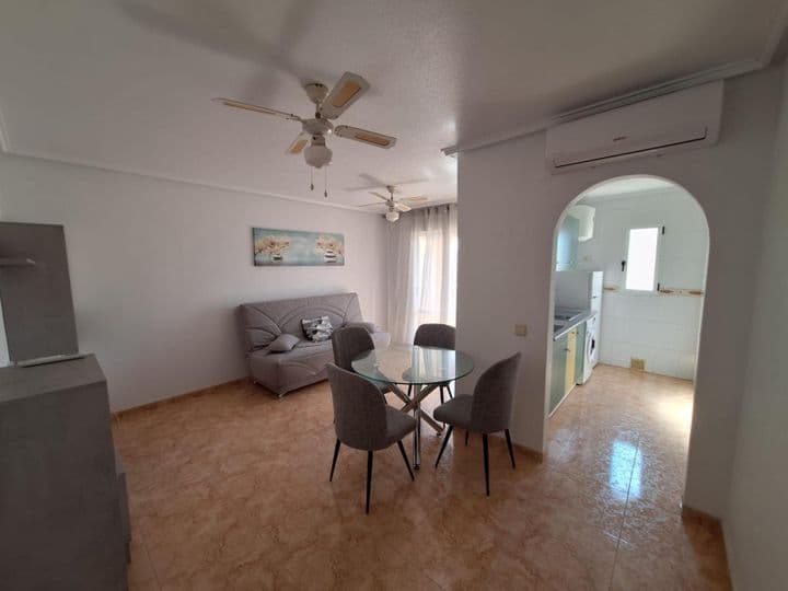 2 bedrooms apartment for rent in Centro, Spain - Image 2