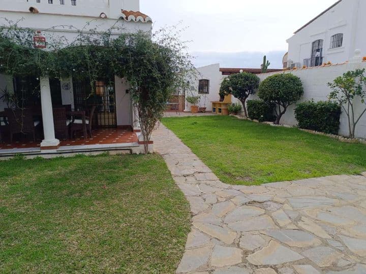 2 bedrooms house for rent in La Cala de Mijas, Spain