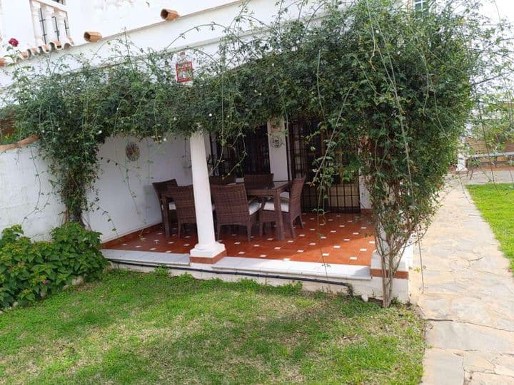 2 bedrooms house for rent in La Cala de Mijas, Spain - Image 3