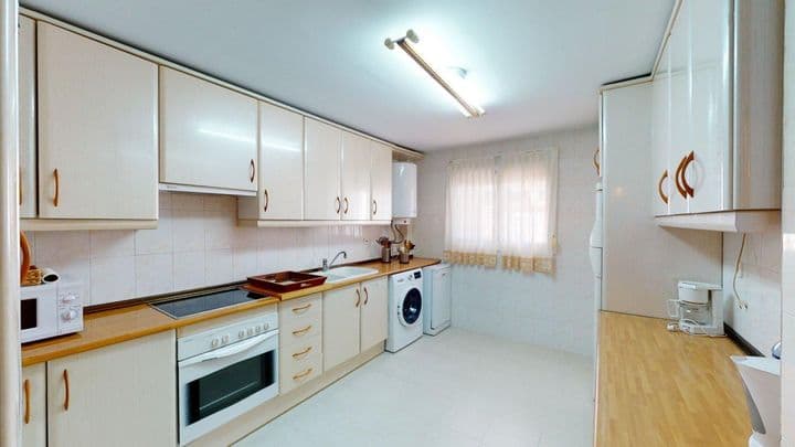 3 bedrooms apartment for rent in Fuengirola, Spain - Image 5