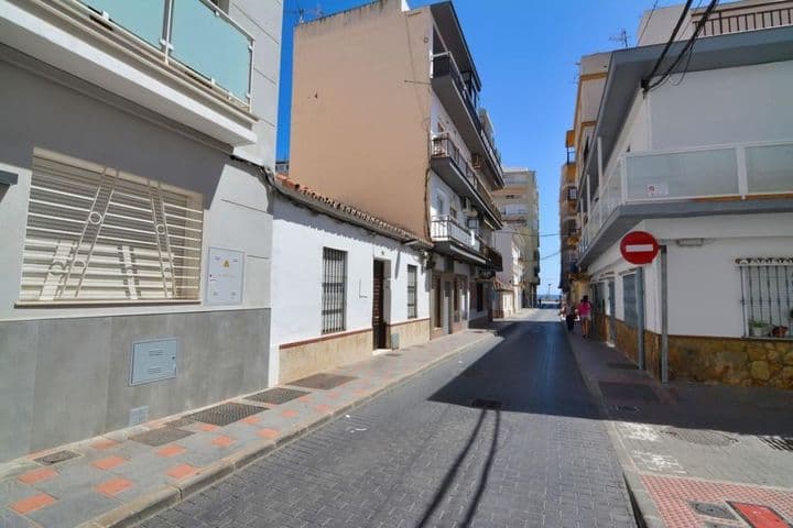 3 bedrooms apartment for sale in Fuengirola, Spain - Image 3