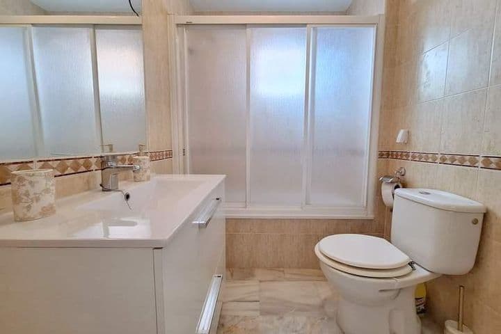 2 bedrooms apartment for sale in La Duquesa, Spain - Image 9