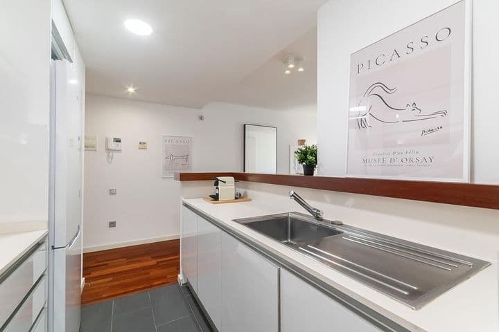 1 bedroom apartment for sale in Ciutat Vella, Spain - Image 11