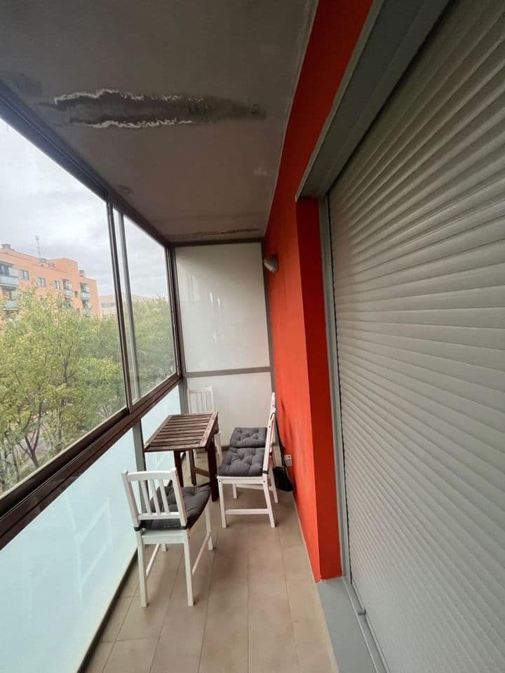 3 bedrooms apartment for rent in Zaragoza, Spain - Image 8