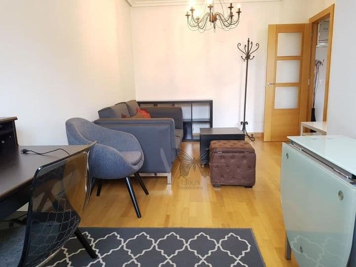 1 bedroom apartment for rent in Oviedo, Spain - Image 10