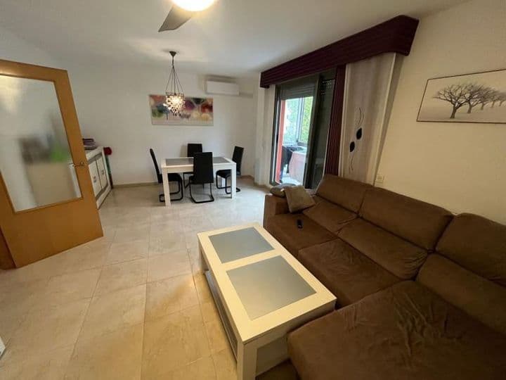 3 bedrooms apartment for rent in Zaragoza, Spain - Image 2