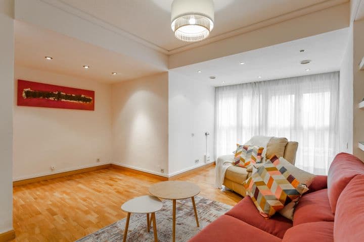 4 bedrooms apartment for rent in Pamplona, Spain - Image 6