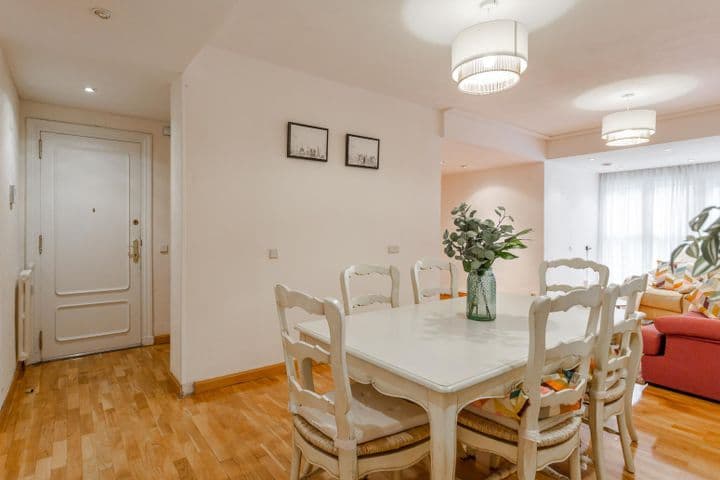 4 bedrooms apartment for rent in Pamplona, Spain - Image 5