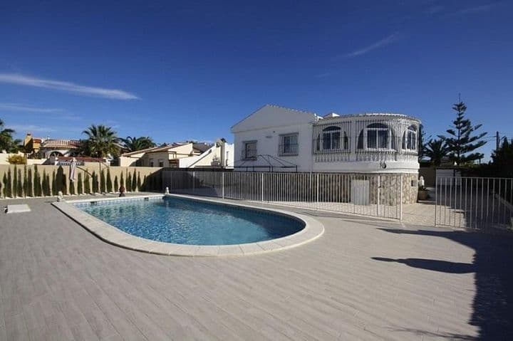 5 bedrooms house for rent in Torrevieja, Spain - Image 5