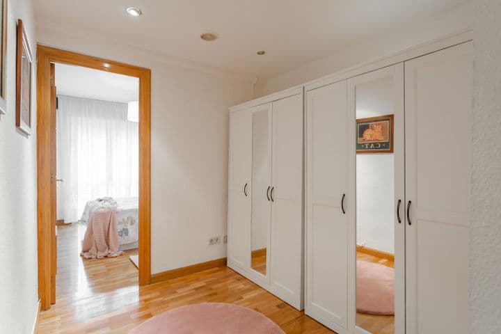 4 bedrooms apartment for rent in Pamplona, Spain - Image 12