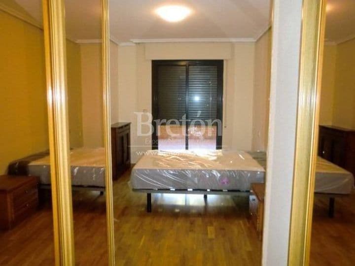 3 bedrooms apartment for rent in Universidad, Spain - Image 11