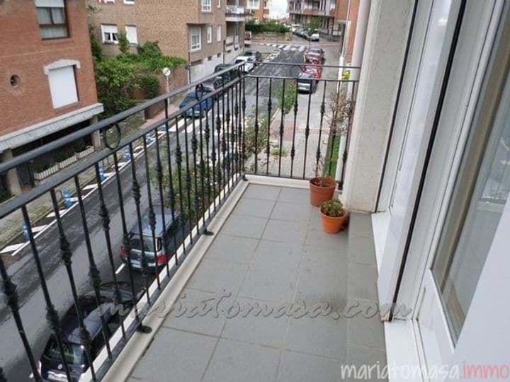 2 bedrooms apartment for rent in Getxo, Spain - Image 2