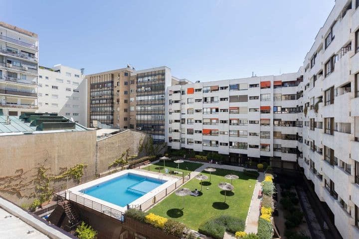 4 bedrooms apartment for sale in Chamberi, Spain - Image 5