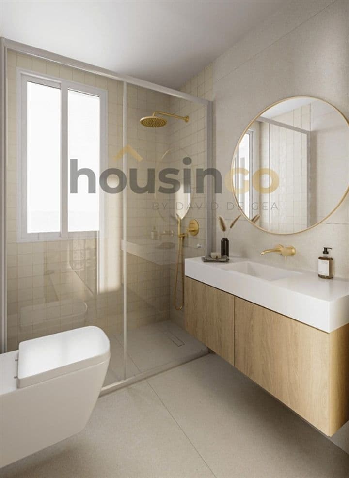 1 bedroom apartment for sale in Madrid, Spain - Image 2