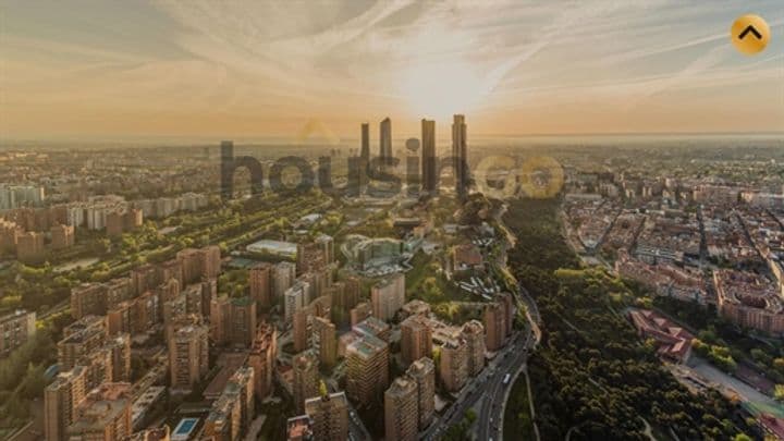 1 bedroom apartment for sale in Madrid, Spain - Image 8