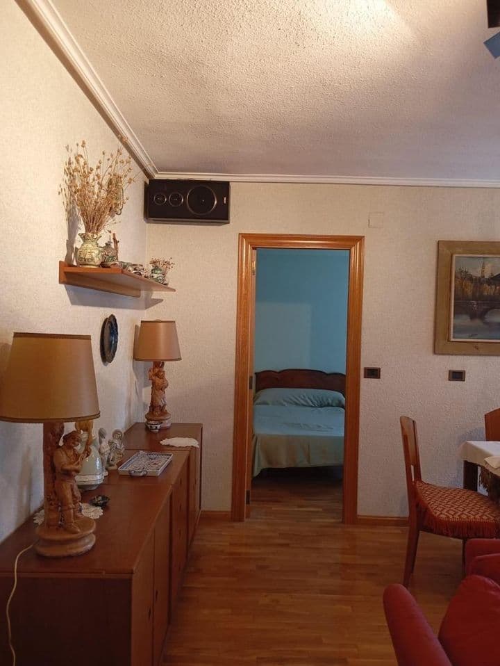 4 bedrooms apartment for sale in Zaragoza, Spain - Image 2