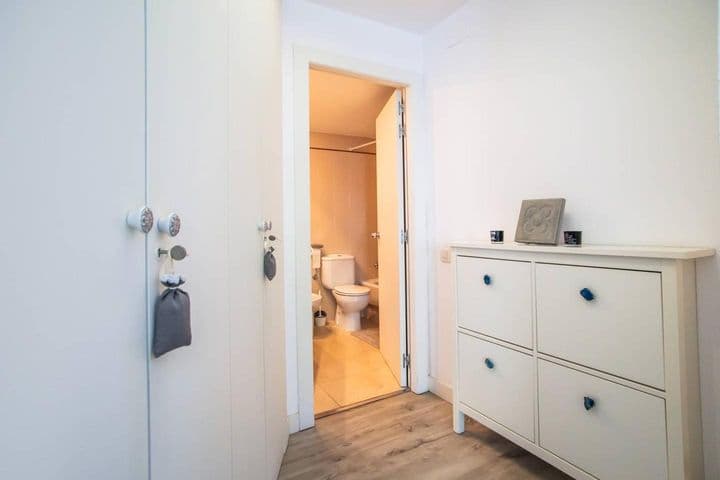 2 bedrooms apartment for rent in Poblenou, Spain - Image 9