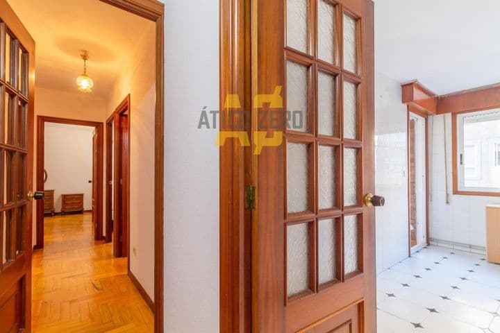 3 bedrooms apartment for rent in Vigo, Spain - Image 7