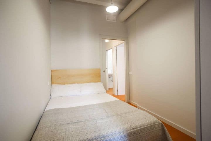 2 bedrooms apartment for rent in Poblenou, Spain - Image 6