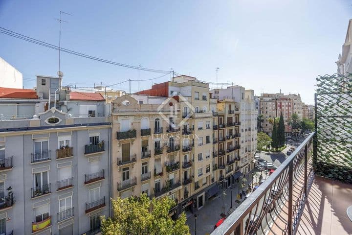 3 bedrooms apartment for rent in Valencia, Spain - Image 9