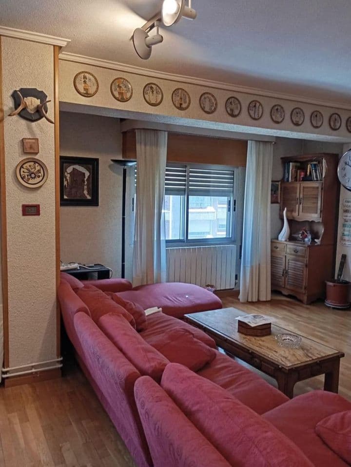 4 bedrooms apartment for sale in Zaragoza, Spain - Image 5