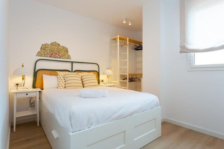 2 bedrooms apartment for rent in Poblenou, Spain - Image 12