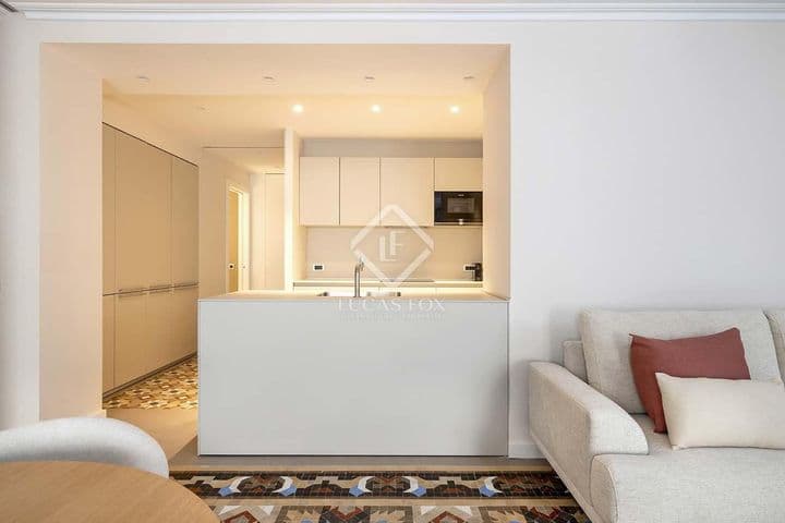 1 bedroom apartment for rent in Barcelona, Spain - Image 10