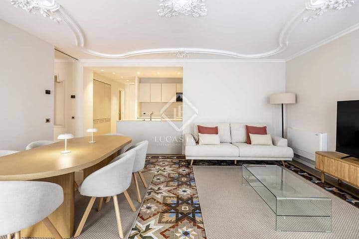 1 bedroom apartment for rent in Barcelona, Spain - Image 9