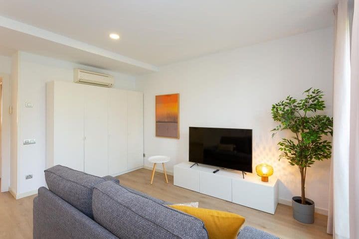 2 bedrooms apartment for rent in Poblenou, Spain - Image 5