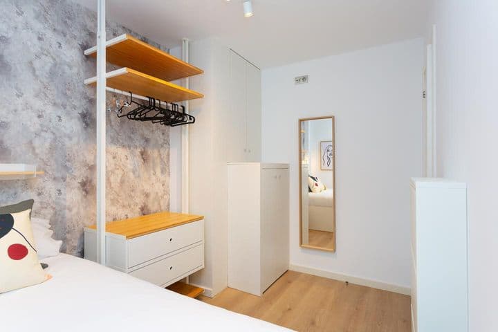 2 bedrooms apartment for rent in Poblenou, Spain - Image 9