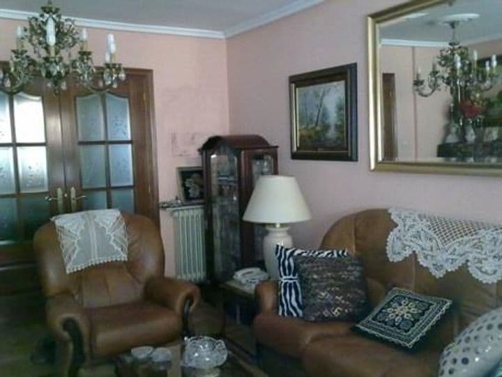 4 bedrooms apartment for sale in Leon, Spain