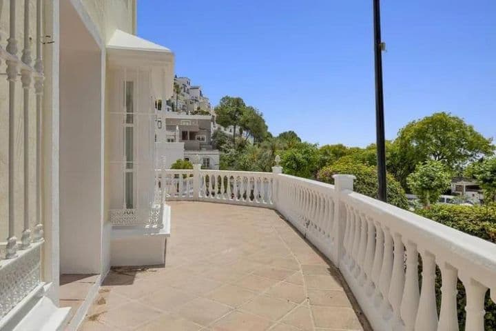 3 bedrooms house for sale in Benahavis, Spain