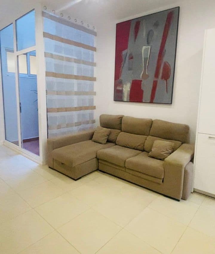 2 bedrooms apartment for rent in Vigo, Spain - Image 3