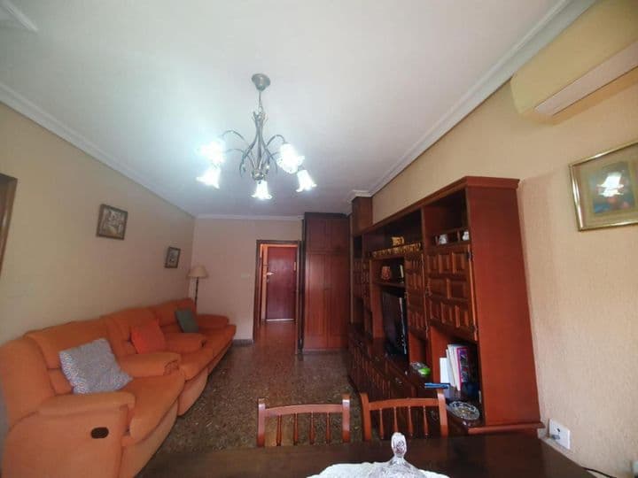 3 bedrooms apartment for rent in Centro, Spain - Image 10