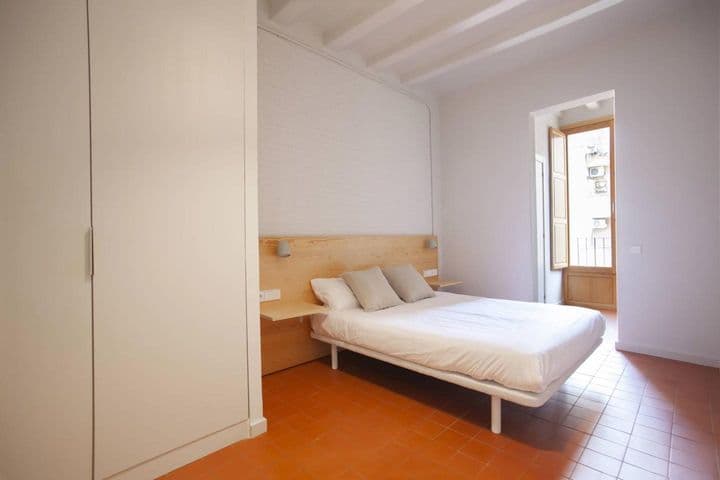 2 bedrooms apartment for rent in Poblenou, Spain - Image 10