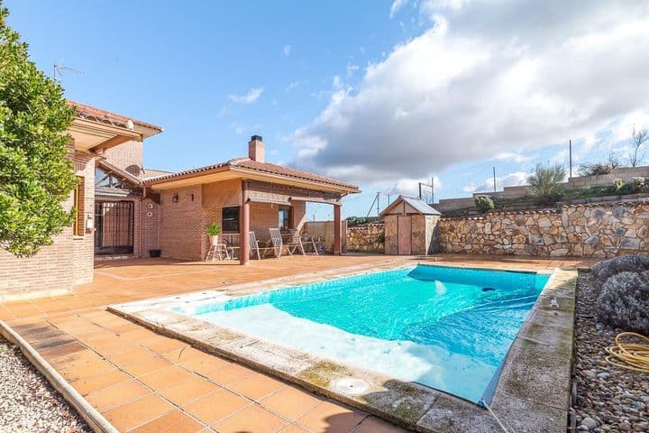 4 bedrooms house for sale in La Campina, Spain - Image 2