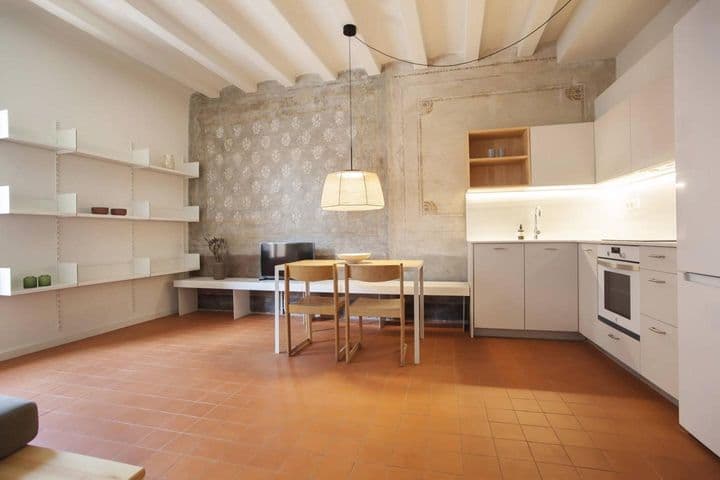 2 bedrooms apartment for rent in Poblenou, Spain - Image 3