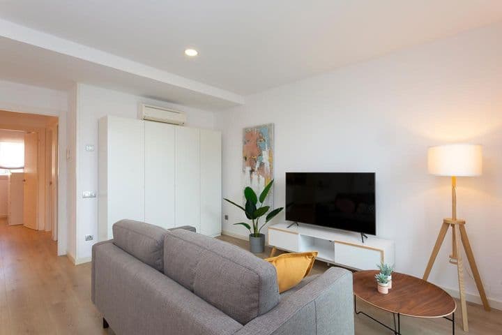 2 bedrooms apartment for rent in Poblenou, Spain - Image 8