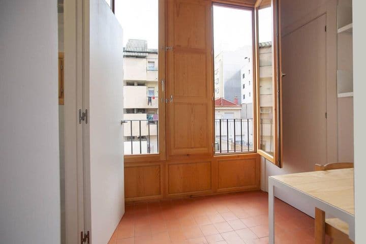 2 bedrooms apartment for rent in Poblenou, Spain - Image 11