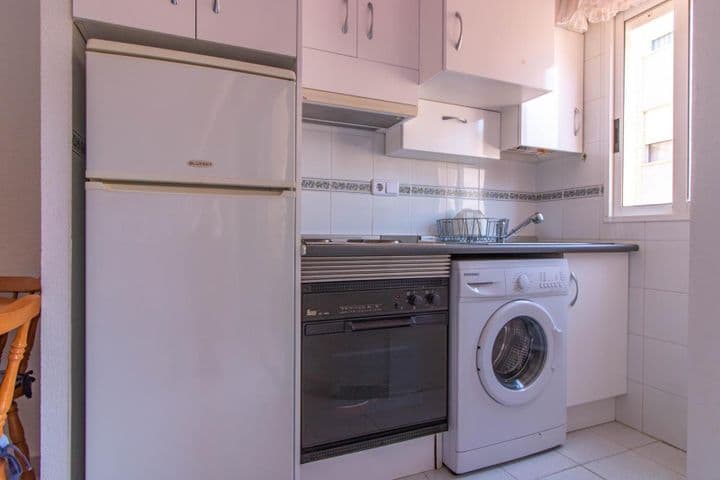 1 bedroom apartment for sale in Centro, Spain - Image 4