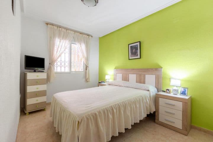 1 bedroom apartment for sale in Centro, Spain - Image 8